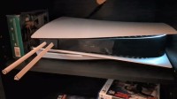 PS5机身按钮不够显眼？玩家整活DIY巨大按键引热议