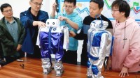 半马最可爱机器人竟是大学生做的 团队花费44天打造