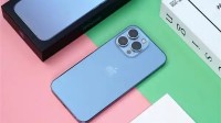 曝iPhone 17 Pro引入天空蓝配色：超越神作远峰蓝
