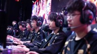 RNG被曝五个月不发工资：换你能好好干活儿吗？