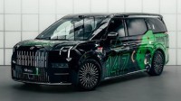 赵心童斯诺克世锦赛夺冠 座驾曝光:147拉花极氪009