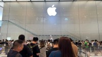 iPhone16降价17涨价？苹果价格纠结背后：卖不动了