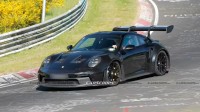 新保时捷911 GT2 RS谍照曝光 大秀夸张宽体轮拱