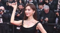 50岁林志玲亮相戛纳 制服对女生加成有多大的动态图