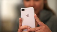 苹果首款双摄手机落幕！iPhone7 Plus/8列入过时