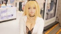 《妮姬》国服宣传视频：美女Coser化身露菲陪你逛街!