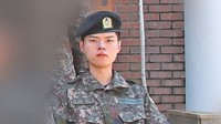 坚毅的眼神！《英雄联盟》冠军AD服兵役近照流出