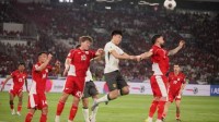 “国足无缘2026世界杯”登热搜 网友：国足稳定发挥