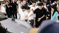 小米YU7已抵达成都 雷军：欢迎大家到店品鉴
