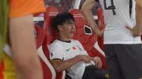 国足无缘世界杯！胡荷韬赛后痛哭不止