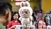 LABUBU快闪店原价1分钱门票 在二手平台被炒至上百元