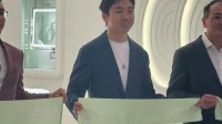 泡泡玛特珠宝首店开业 身价1500亿的王宁现身剪彩
