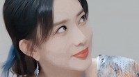 曾毅自曝曾脚踹女员工 不知想压啥的动态图
