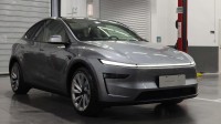 焕新版Model Y加装实体挡把服务 商家称不改任何线路