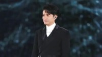 凤凰传奇男主唱曾毅回应不雅手表争议 网友并不买账