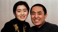 老照片：张艺谋巩俐早期情侣写真