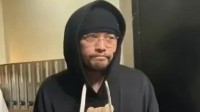 周杰伦在日本的近照被曝光！强直性脊柱炎疑似复发