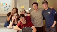 林心如许玮甯携老公聚会 霍建华邱泽搂腰合照如兄弟