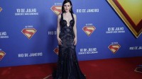《超人》巴西活动红毯 新“露易丝”黑裙惊艳亮相