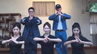 李连杰跟女网红合拍短视频 问吴京：什么是功夫？