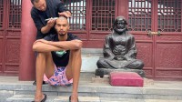 文班亚马晒少林寺修行照：削发为僧 被授“少林一段”