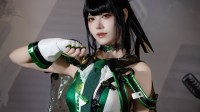 好身材美女COS《剑星》伊芙：大雷细腰真吸睛！