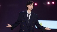 李宇春脱口秀首秀:裙子不是第2性征 某哥某爷是尊称?