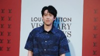 王楚钦亮相上海LV大秀 乒乓少年正式进入时尚圈了?