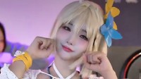 《剑星》新体模超性感新视频：大雷美女比心心！