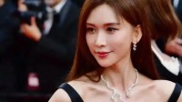 林志玲性感写真大片 感叹当妈妈是24小时的忙碌