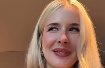 美女紫蛛儿主播收到超多《黑神话》礼物！已笑开了花