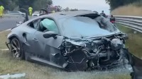 纽北严重事故!宝马M2怼保时捷911 GT3 RS:瞬间爆燃
