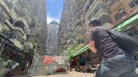 小岛秀夫打卡香港