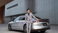 古天乐成A9L 001号车主：称一眼心动 空间很大很舒服