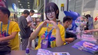 韩援上ban位了？BW性感Coser穿工作人员装依然吸睛