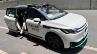 网友体验萝卜快跑自动驾驶租车：一天88元 不用驾照
