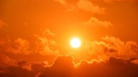 热爆了！全国多地高温破纪录 哈尔滨空调一机难求