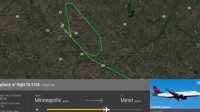B-52突然出现！美国一客机差点撞上战略轰炸机