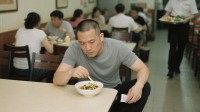 无业男子吃饭用蚂蚁碰瓷283次骗7万 法院判了！