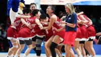 国人沸腾!大运会女篮决赛中国队力压美国队夺得冠军!