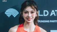 被骂4年后吴艳妮成为亚洲一姐:做你认为自己漂亮的事