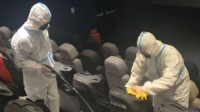 女子发现电影院座椅布满虫卵 为顾客退票并赠20张券