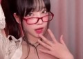 韩国女团歌曲里竟有不雅声音 低人一等座的动态图