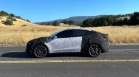 特斯拉新款Model Y Performance曝光！路测谍照流出