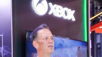 Xbox斯宾塞来中国了！消瘦很多 体验腾讯网易游戏