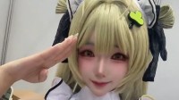 《剑星》体模尹雪花最新美照：性感巨雷美女向你敬礼!