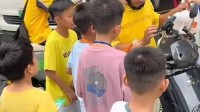 华强北兴起“小孩哥”代送外卖潮：一单一两块