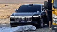 岚图追光L实车曝光：前脸“劳斯莱斯”既视感！