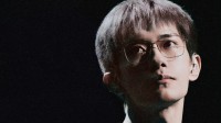 易烊千玺方回应“与路人剐蹭”：已报警处理！