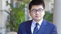 父亲意外去世18岁接掌2亿家族企业 20年增长20倍